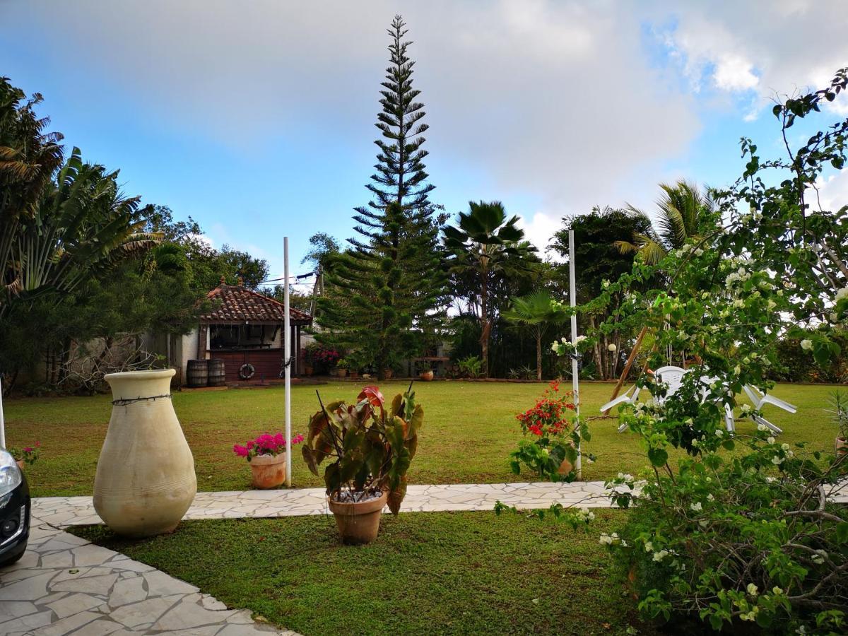 Bungalow Maelie La Trinite Ngoại thất bức ảnh